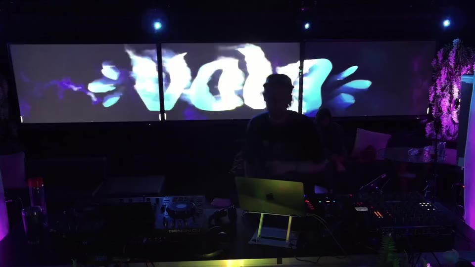 VOLO at the decks under his own name on the walls